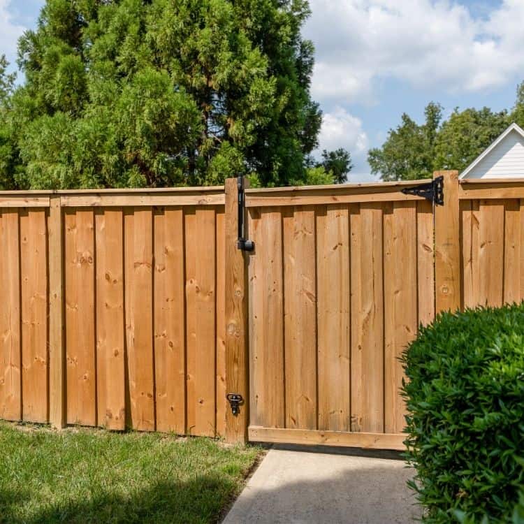 commercial fencing contractors in Eastern NC