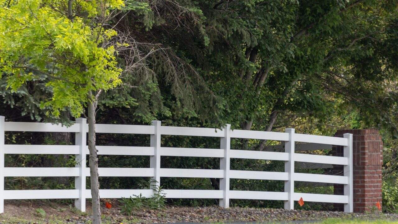 Dunn fence installation
