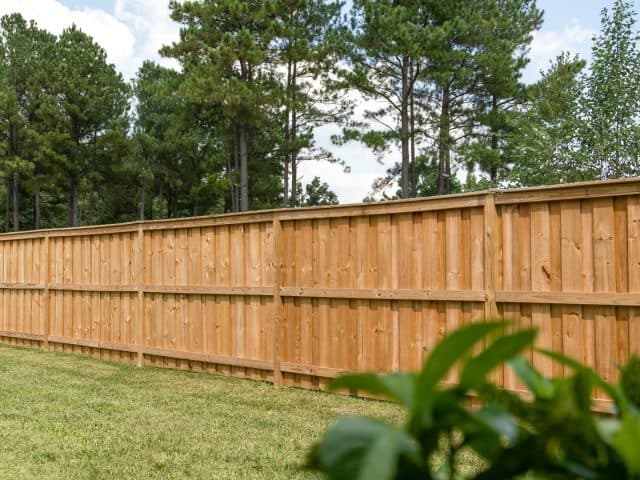 Looking for a Trusted Englewood Fence Company? We’ve Got You!