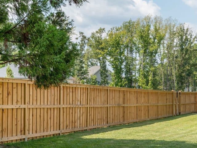 Fence Contractors in Dublin – The Key to Attracting and Retaining Good Tenants