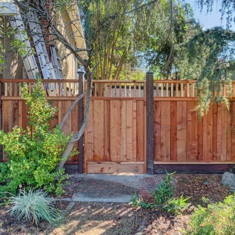 Outdoor fence company