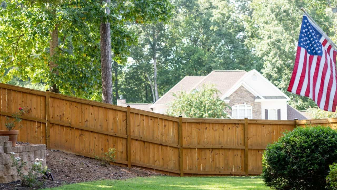Privacy fence builders near me