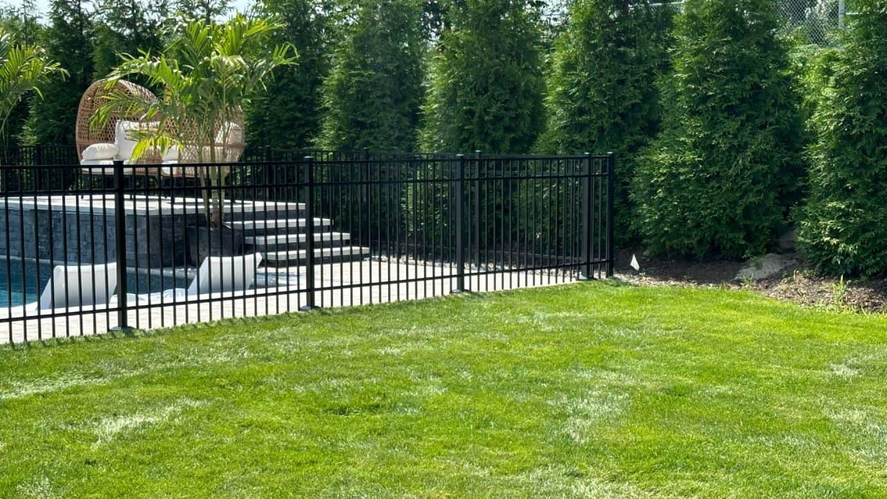 Fence companies near me offering free estimates