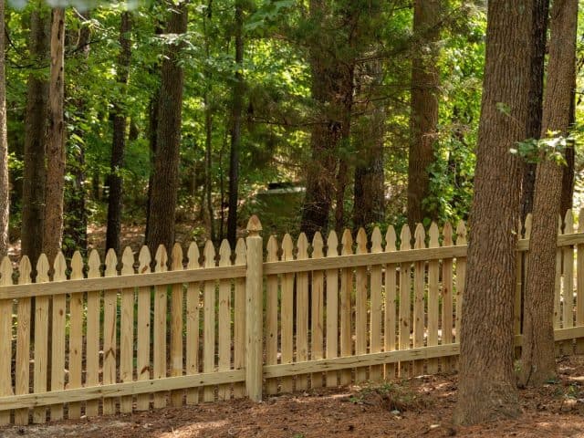 Questions to Ask a Fence Company Lafayette Homeowners Can Trust